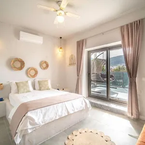 Apart Otel Güney'in 5 Odası, Datça